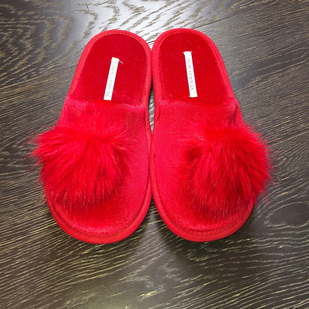 Victoria Secret Pom pom slippers